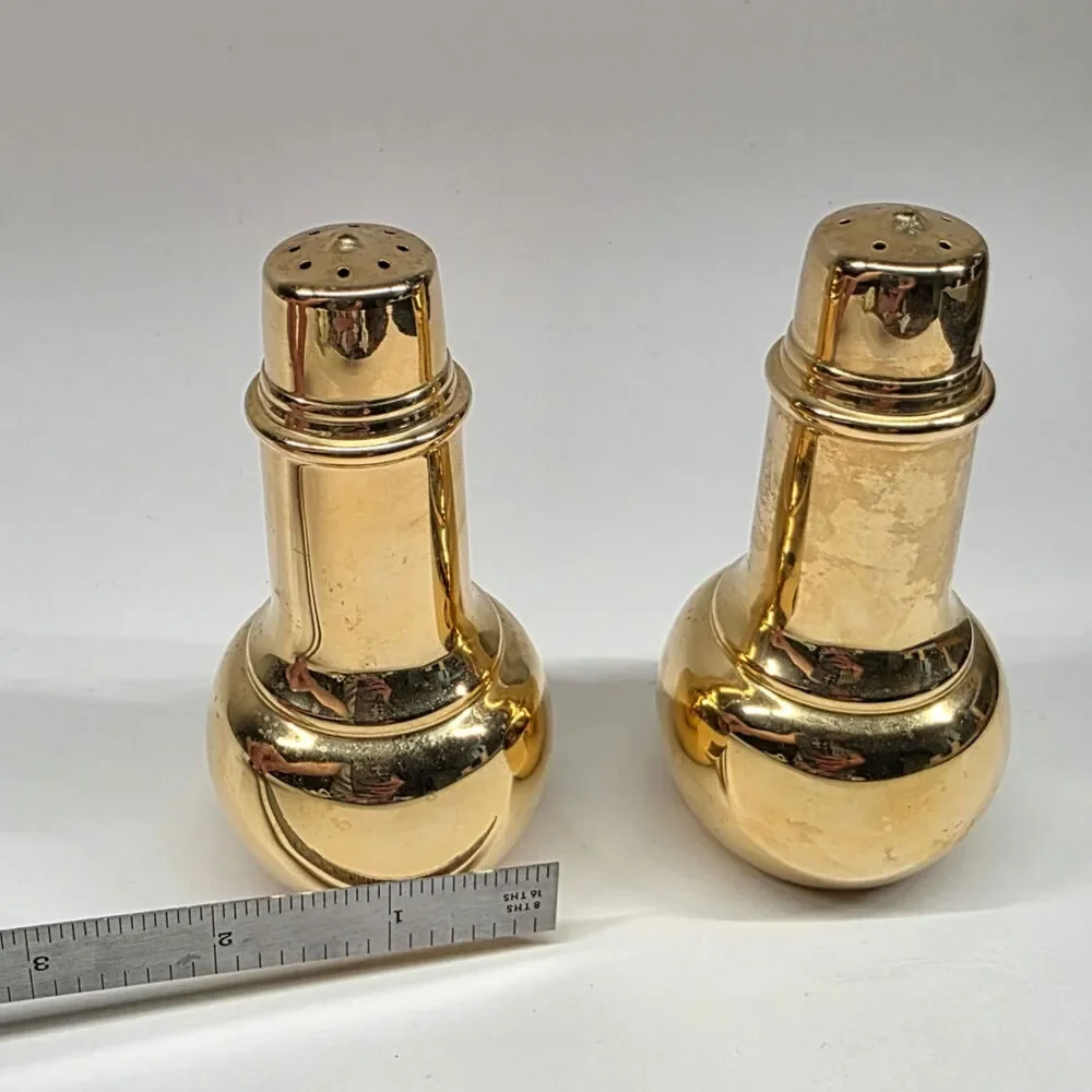 Unknown vintage gold